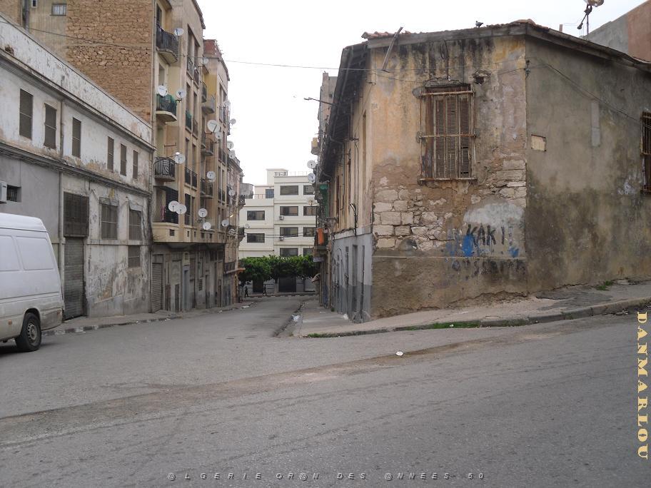ORAN-Angle rue Daru et du Lieut Dahan ( Ville Nouvelle ).JPG